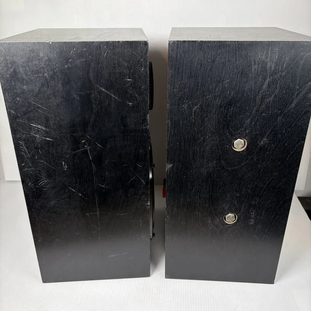 Vintage Yamaha NS-10MC 2-Way Stuido Monitor Bookshelf Speakers Pair Passive READ